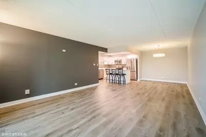 350 Plum Creek Drive #206, Wheeling, IL 60090 - Photo 4