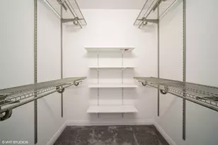 350 Plum Creek Dr, Wheeling, IL 60090 - Photo 8