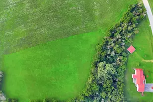 24134 Hidden Ranch Dr, Lanark, IL 61046 - Photo 2