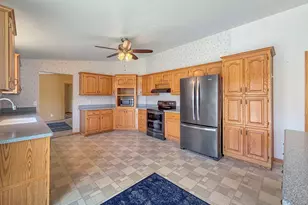 24134 Hidden Ranch Dr, Lanark, IL 61046 - Photo 14
