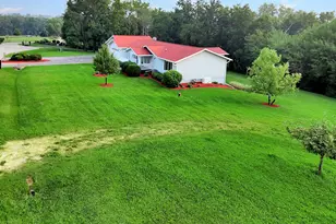 24134 Hidden Ranch Dr, Lanark, IL 61046 - Photo 8