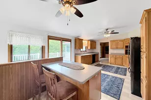 24134 Hidden Ranch Dr, Lanark, IL 61046 - Photo 10