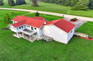 24134 Hidden Ranch Dr, Lanark, IL 61046 - Photo 4