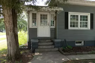 225 E Pinckney St, Pontiac, IL 61764 - Photo 6