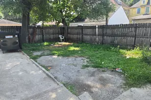 334 N Laramie Ave, Chicago, IL 60644 - Photo 2