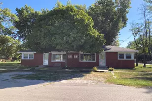 805-815 N 3rd St, Carbon Hill, IL 60416 - Photo 2