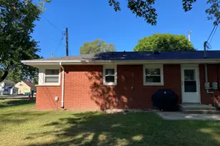 805-815 N 3rd St, Carbon Hill, IL 60416 - Photo 4