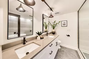 3735 S Lake Park Ave, Chicago, IL 60653 - Photo 24