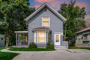 518 Raymond St, Elgin, IL 60120 - Photo 1