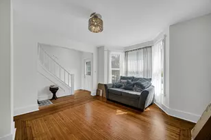 518 Raymond St, Elgin, IL 60120 - Photo 8