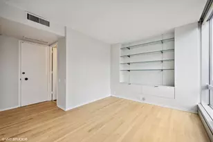 1300 N Astor St, Chicago, IL 60610 - Photo 18