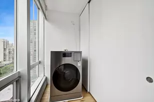 1300 N Astor St, Chicago, IL 60610 - Photo 20