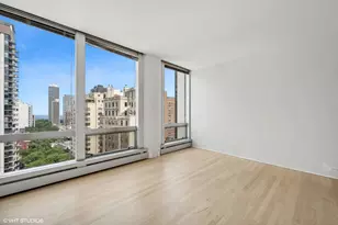 1300 N Astor St, Chicago, IL 60610 - Photo 14