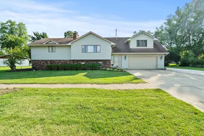 464 E Pilot Drive, Herscher, IL 60941 - Photo 2