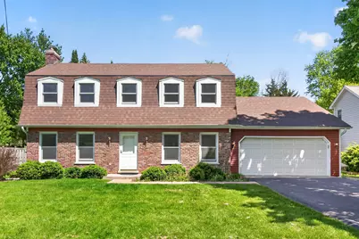 272 S Forest Avenue, Batavia, IL 60510 - Photo 1