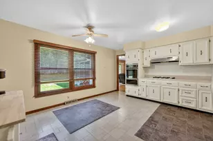 272 S Forest Ave, Batavia, IL 60510 - Photo 10