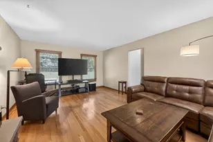 272 S Forest Ave, Batavia, IL 60510 - Photo 6