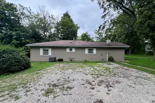 509 Lakeshore Dr, Oakland, IL 61943 - Photo 34