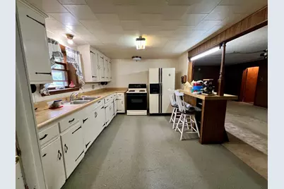 509 Lakeshore Drive, Oakland, IL 61943 - Photo 10