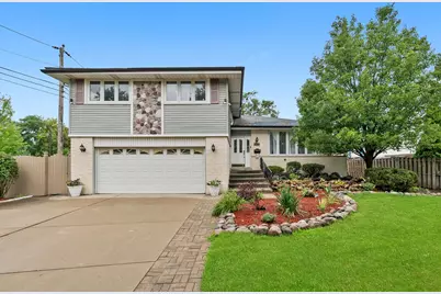 10652 Laramie Avenue, Oak Lawn, IL 60453 - Photo 1