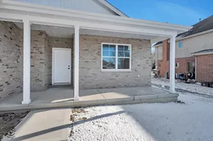 203 Hickory St, Peotone, IL 60468 - Photo 4