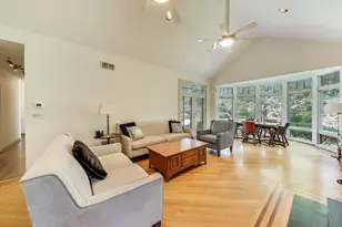 1295 Sunview Ln, Winnetka, IL 60093 - Photo 14