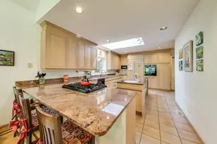 1295 Sunview Ln, Winnetka, IL 60093 - Photo 10