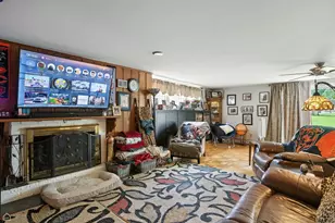 237 S Church Rd, Bensenville, IL 60106 - Photo 14