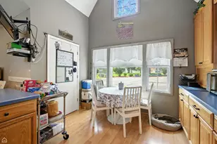 237 S Church Rd, Bensenville, IL 60106 - Photo 6