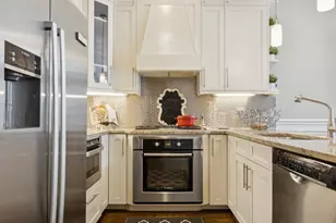 4351 S Lake Park Ave, Chicago, IL 60653 - Photo 6