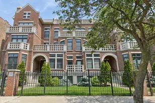 4351 S Lake Park Ave, Chicago, IL 60653 - Photo 1