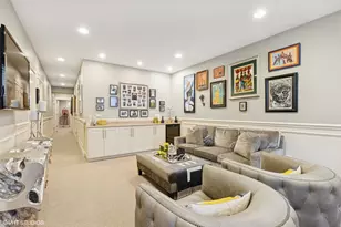 4351 S Lake Park Ave, Chicago, IL 60653 - Photo 12