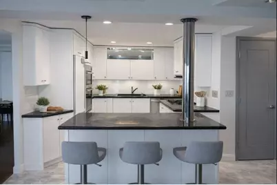 175 E Delaware Place #8604, Chicago, IL 60611 - Photo 14