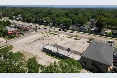 38488 N Sheridan Road, Beach Park, IL 60087 - Photo 12