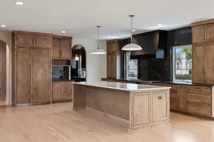 8886 Johnston Rd, Burr Ridge, IL 60522 - Photo 18