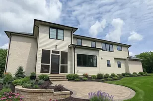 8886 Johnston Rd, Burr Ridge, IL 60522 - Photo 2