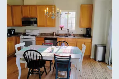 178 W Hampton Drive, Round Lake, IL 60073 - Photo 4