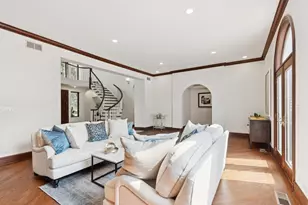 2430 Dorina Dr, Northfield, IL 60093 - Photo 32