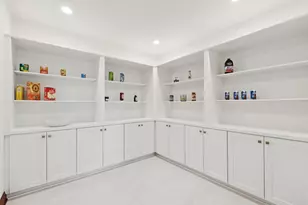 2430 Dorina Dr, Northfield, IL 60093 - Photo 18