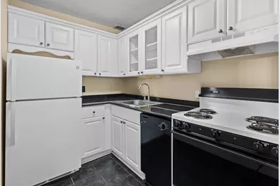 2728 N Hampden Court #109, Chicago, IL 60614 - Photo 8