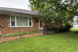 1010 Elliott St, Streator, IL 61364 - Photo 2