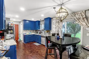 13051 Bucksburn Ct, Beach Park, IL 60083 - Photo 6