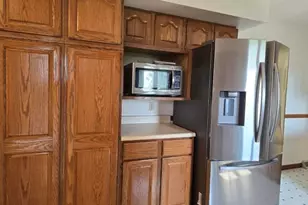 400 N 4th St, Carthage, IL 62321 - Photo 6