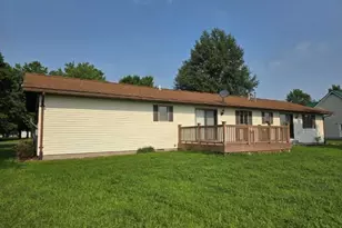 400 N 4th St, Carthage, IL 62321 - Photo 24