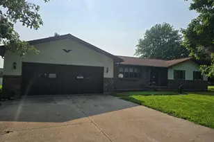 400 N 4th St, Carthage, IL 62321 - Photo 22