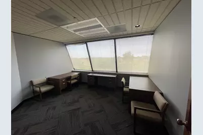 340 W Butterfield Road #4D, Elmhurst, IL 60126 - Photo 6