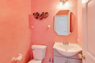 697 Providence Ln, Lindenhurst, IL 60046 - Photo 14