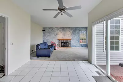 697 Providence Lane, Lindenhurst, IL 60046 - Photo 12