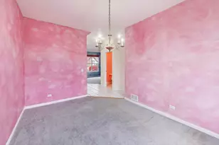 697 Providence Ln, Lindenhurst, IL 60046 - Photo 8