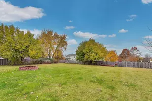 697 Providence Ln, Lindenhurst, IL 60046 - Photo 28